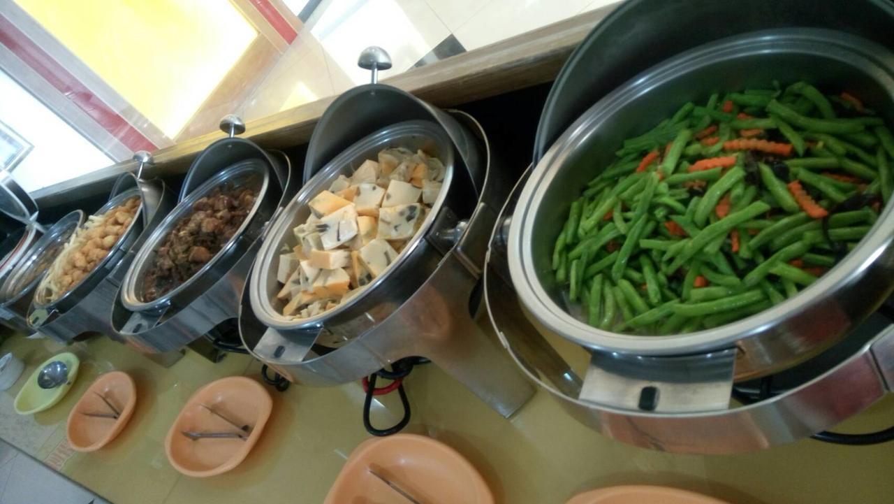 푸티 커머셜 호텔 룽탄 외부 사진