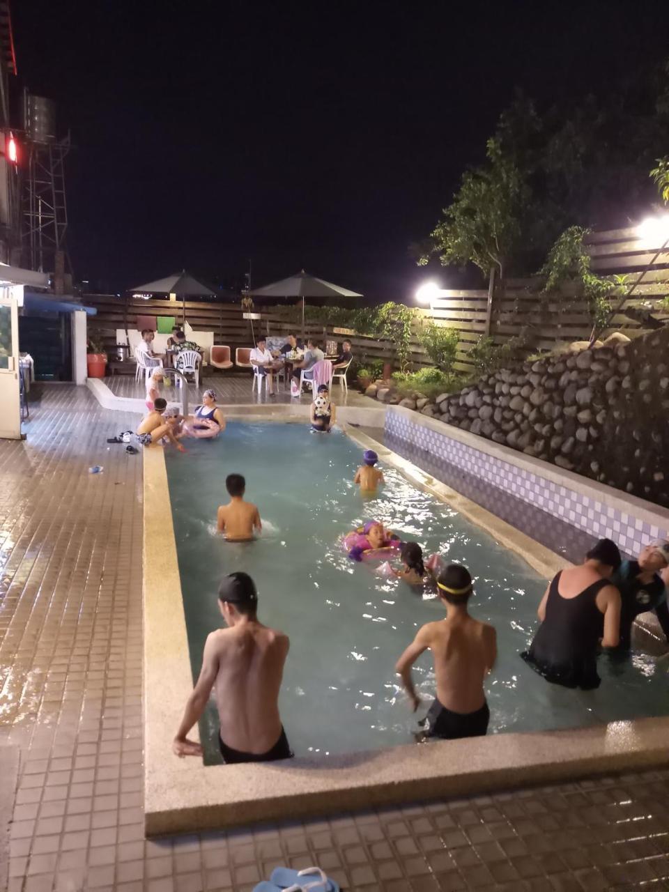 푸티 커머셜 호텔 룽탄 외부 사진